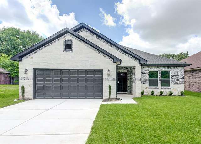 Property at 3718 Kilkenny Dr, Houston, TX 77047, 3 beds, 2.5 baths