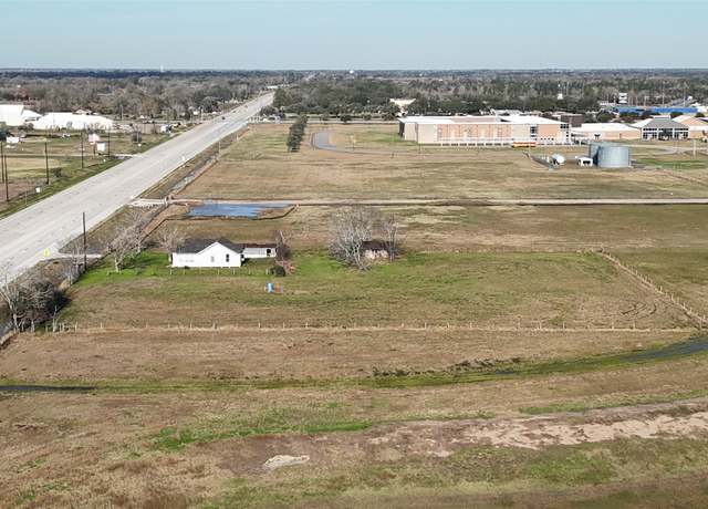 Property at 16823 Highway 36, Needville, TX 77461, 2 beds, 1 bath