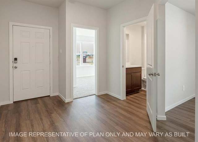 Property at 5409 Smith Lake Blvd, Bryan, TX 77807, 4 beds, 3 baths