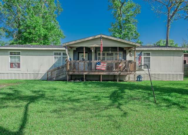 Property at 5019 Magnolia Ln, Old River-winfree, TX 77535, 3 beds, 3 baths