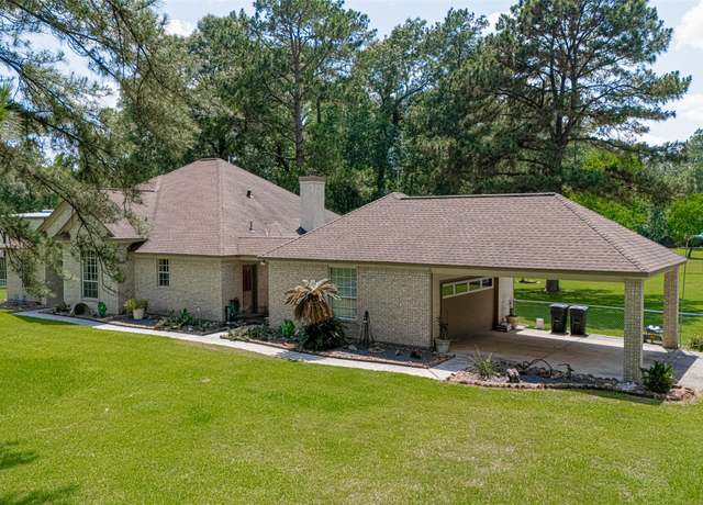 Property at 2403 Forum Ct, New Caney, TX 77357, 3 beds, 2.5 baths
