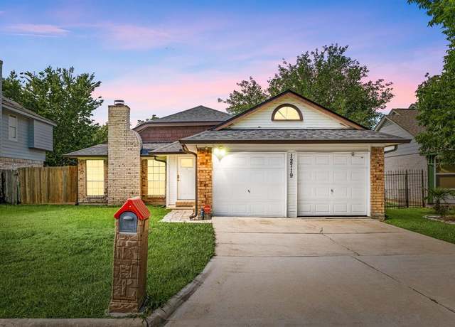 Property at 12719 Ashford Brook Dr, Houston, TX 77082, 3 beds, 2 baths