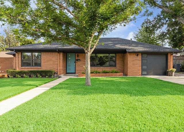 Property at 702 Sue St, Houston, TX 77009, 3 beds, 2 baths