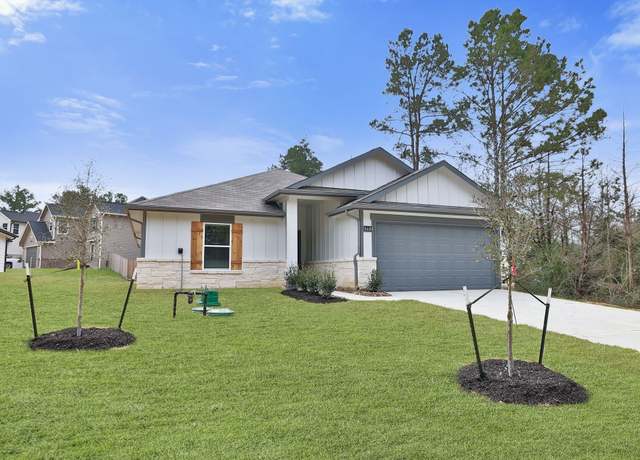 Property at 26449 Lakeshore Dr, Hempstead, TX 77445, 3 beds, 2 baths