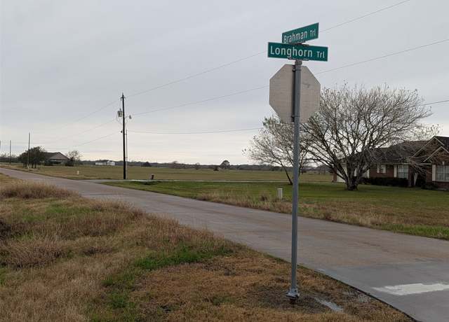 Property at 861 Longhorn Trl, Angleton, TX 77515