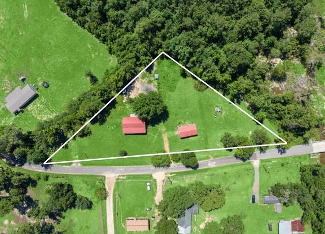 Property at 4719 Duff Rd, Livingston, TX 77351, 2 beds, 2 baths
