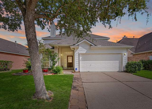 Property at 1614 Roaring Springs Ln, Seabrook, TX 77586, 4 beds, 2.5 baths
