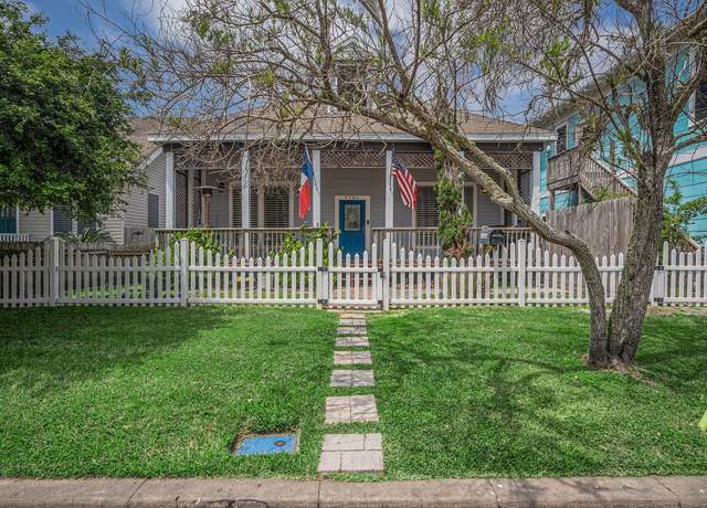 Property at 3306 Avenue R, Galveston, TX 77550, 3 beds, 2 baths