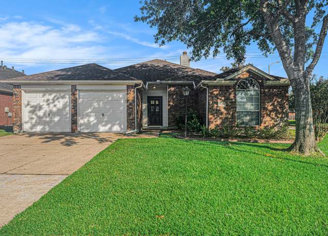 Property at 16802 Ship Anchor Dr, Friendswood, TX 77546, 3 beds, 2 baths