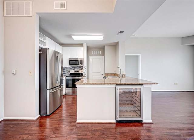 Property at 3505 Sage Rd #2106, Houston, TX 77056, 2 beds, 2 baths
