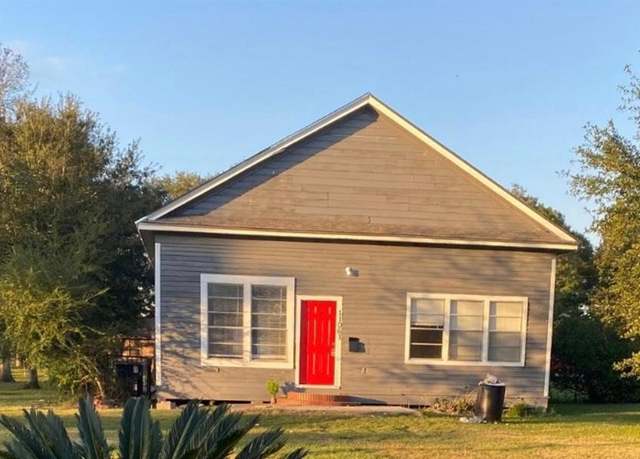 Property at 11061 Mahon Ln, Beaumont, TX 77705, 3 beds, 2 baths