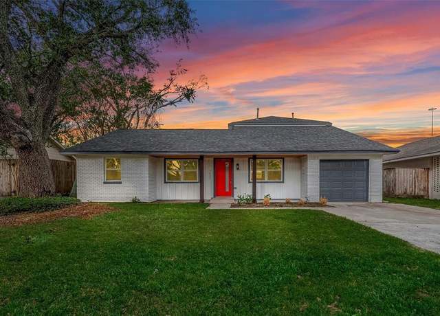 Property at 1623 Fawnhope Dr, Houston, TX 77008, 4 beds, 2.5 baths
