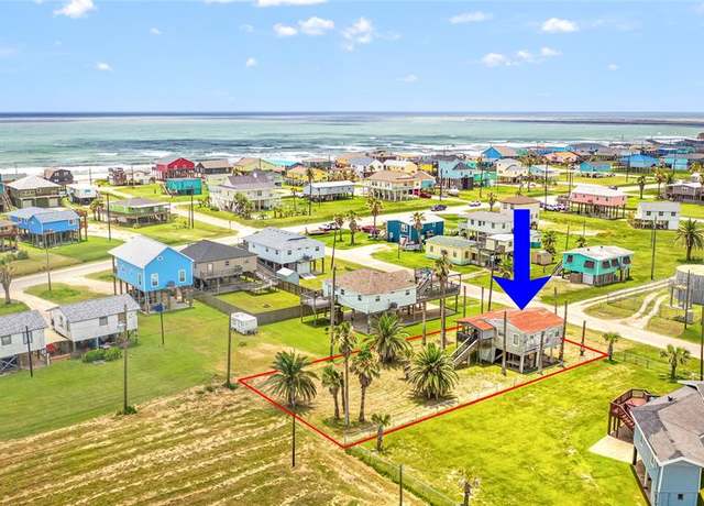 Property at 314 Oyster St, Surfside Beach, TX 77541, 2 beds, 1 bath
