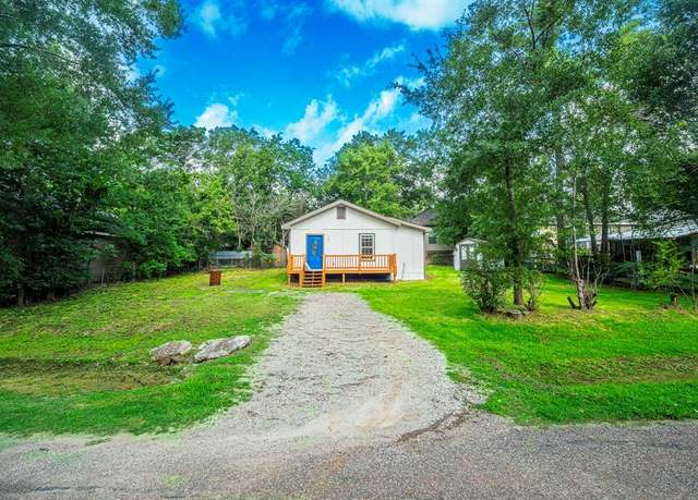Property at 11579 Persimmon St, Willis, TX 77318, 1 bed, 1 bath