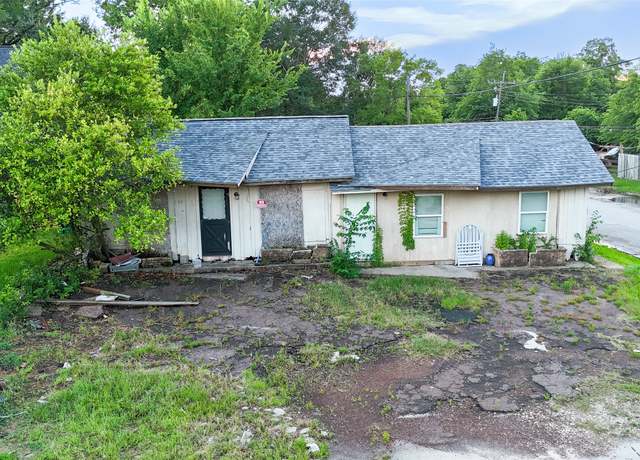 Property at 202 Booker T Washington St, Conroe, TX 77301, 3 beds, 2 baths