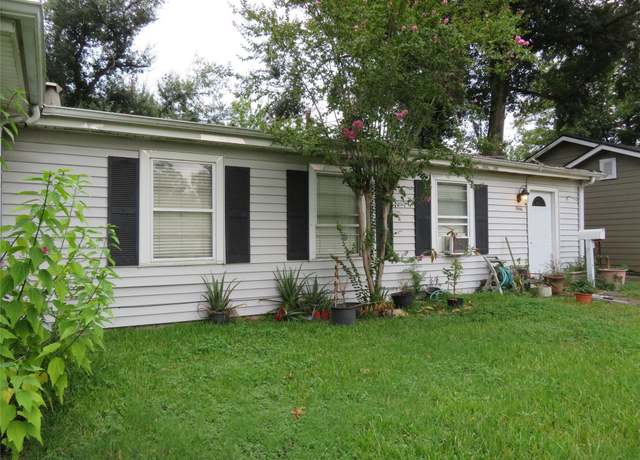 Property at 1946 Pech Rd, Houston, TX 77055, 3 beds, 1 bath