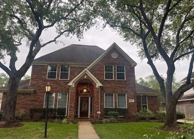 Property at 1907 Hickory Hill Ct, Sugar Land, TX 77478, 4 beds, 3.5 baths