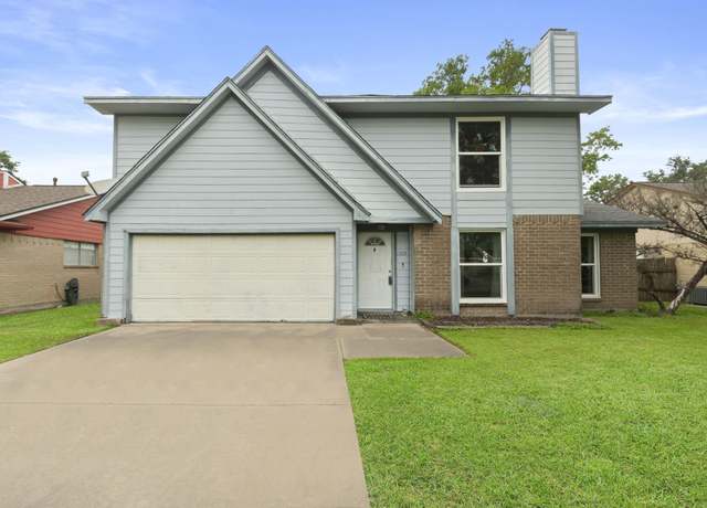 Property at 1305 Clover Dr, Angleton, TX 77515, 3 beds, 2.5 baths