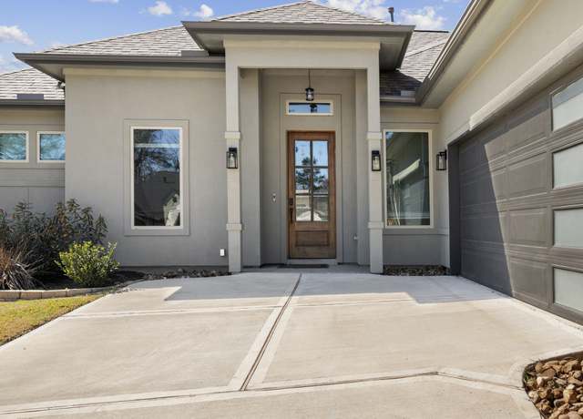 Property at 70 Wyndemere Dr, Montgomery, TX 77356, 3 beds, 2.5 baths