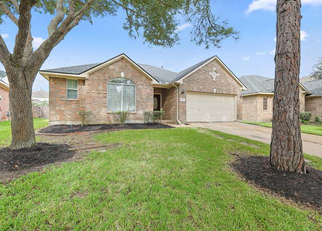 Property at 5710 Shady Hollow Ct, Rosharon, TX 77583, 3 beds, 2 baths