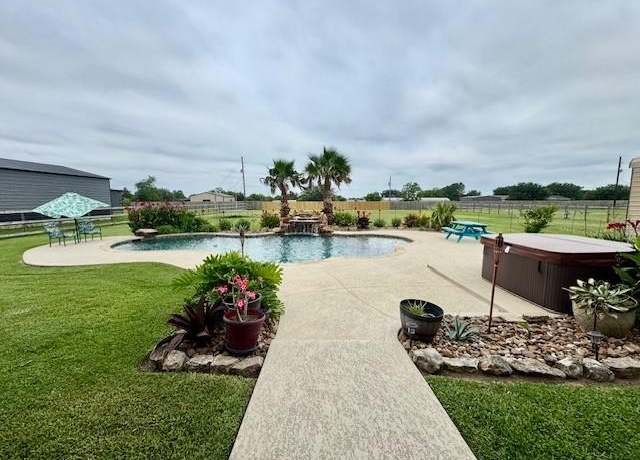 Property at 10326 Clydesdale Dr, Needville, TX 77461, 4 beds, 3.5 baths