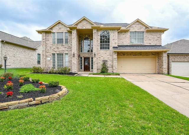 Property at 241 Blue Hill Dr, Montgomery, TX 77356, 3 beds, 2.5 baths