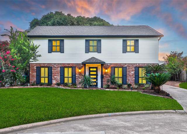 Property at 950 Del Norte St, Houston, TX 77018, 4 beds, 2.5 baths