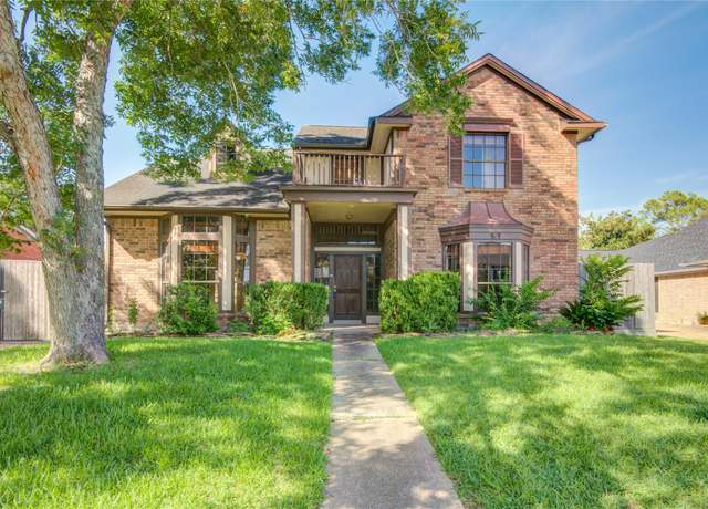 Property at 919 Heathgate Dr, Houston, TX 77062, 4 beds, 2.5 baths