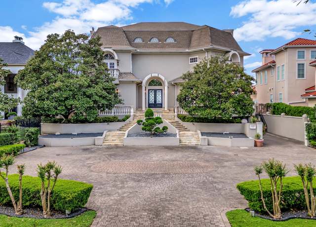 Property at 2114 Twin Oaks Blvd, Kemah, TX 77565, 5 beds, 7 baths