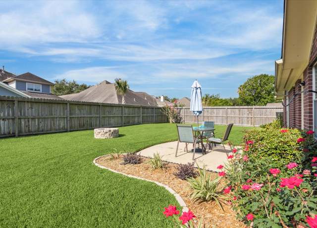 Property at 3207 Ivory Pointe Dr, League City, TX 77573, 4 beds, 2 baths