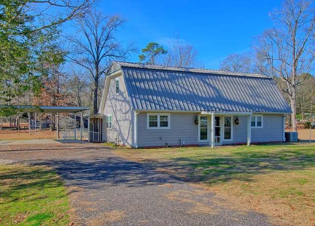 Property at 274 Cove Dr, Hemphill, TX 75948, 3 beds, 2 baths