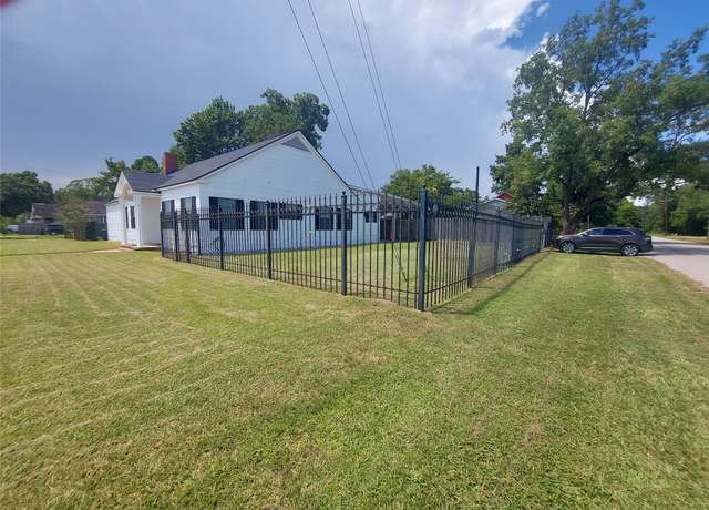 Property at 2769 Beaumont Ave, Liberty, TX 77575, 3 beds, 3 baths