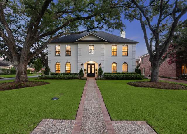 Property at 5001 Wedgewood Dr, Bellaire, TX 77401, 4 beds, 3 baths