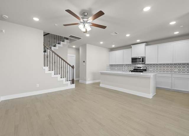 Property at 2746 Mariposa Creek Dr, Rosharon, TX 77583, 3 beds, 2.5 baths