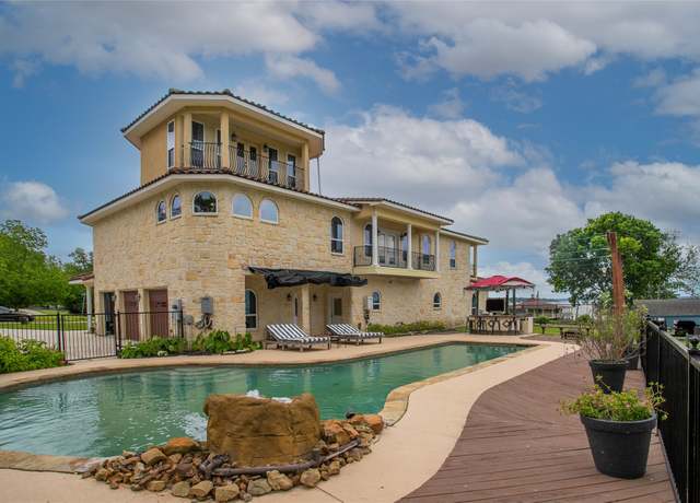 Property at 145 Wanda Dr, Livingston, TX 77351, 4 beds, 3.5 baths