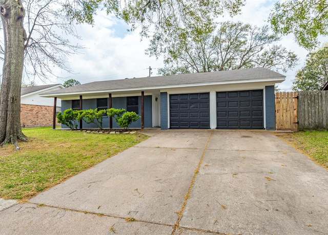 Property at 718 Alyse St, Deer Park, TX 77536, 3 beds, 2 baths