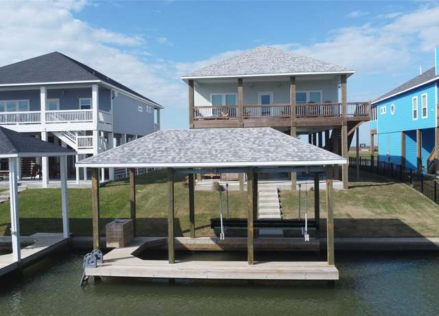 Property at 2112 Laguna Harbor Cove Blvd, Port Bolivar, TX 77650, 3 beds, 2 baths