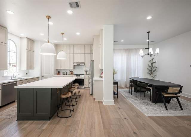Property at 5002 Eigel St, Houston, TX 77007, 3 beds, 3.5 baths