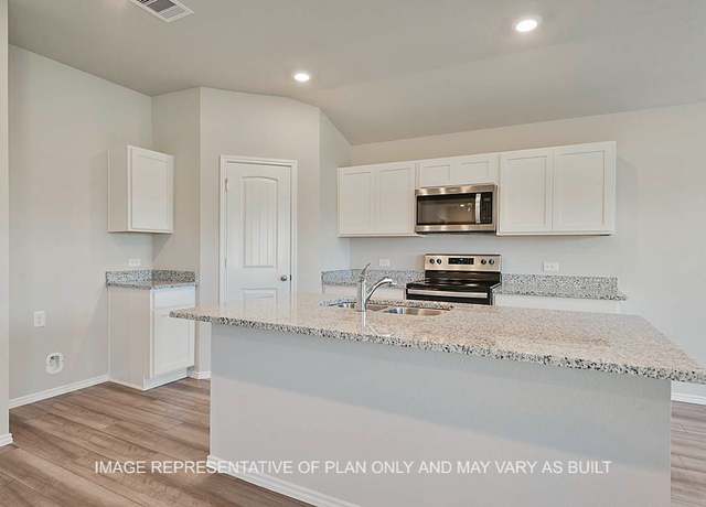 Property at 221 Rockbridge Dr, Huntsville, TX 77340, 3 beds, 2 baths