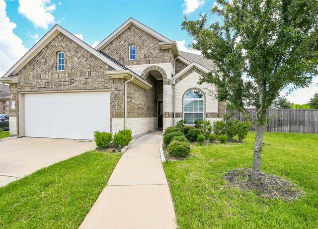 Property at 5 Lucas Chase Ct, Manvel, TX 77578, 4 beds, 3 baths