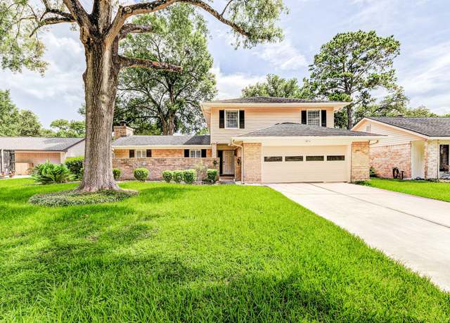 Property at 12435 Shepherds Ridge Dr, Houston, TX 77077, 5 beds, 4 baths