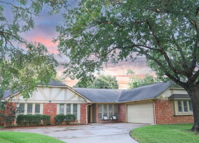 Property at 3911 Cypress Lake Dr, Spring, TX 77388, 4 beds, 2 baths