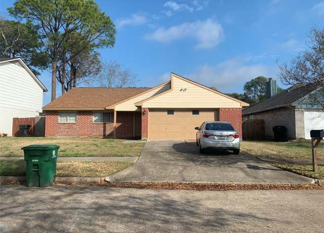 Property at 10514 Clear Cove Ln, Houston, TX 77041, 3 beds, 2 baths