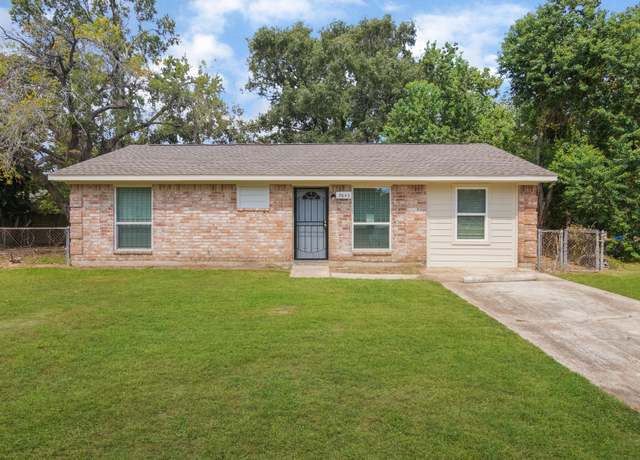 Property at 9843 Denning Dr, Houston, TX 77078, 3 beds, 1 bath