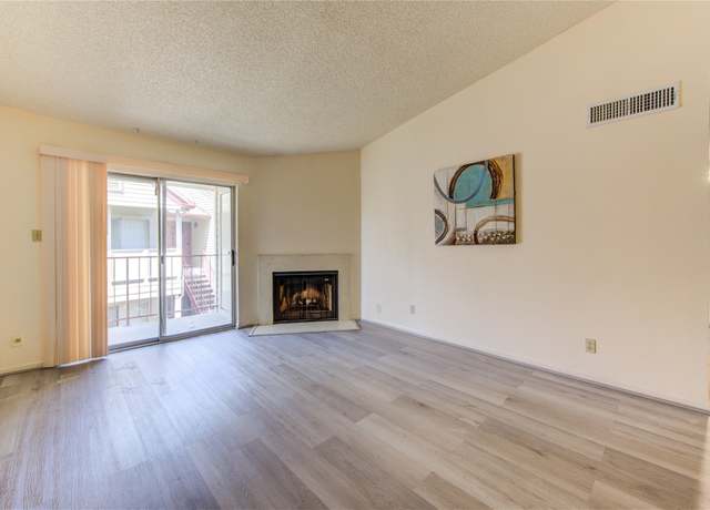 Property at 2120 El Paseo St #404, Houston, TX 77054, 2 beds, 1 bath