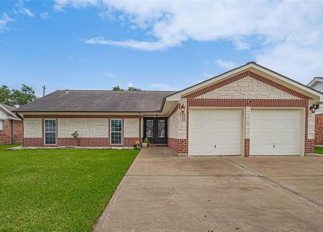 Property at 11211 Sageriver Dr, Houston, TX 77089, 3 beds, 2 baths