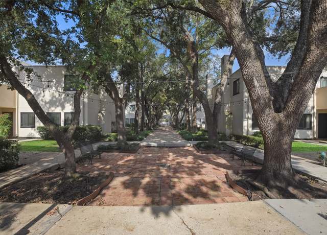 Property at 402 Tuam St #2, Houston, TX 77006, 2 beds, 2.5 baths