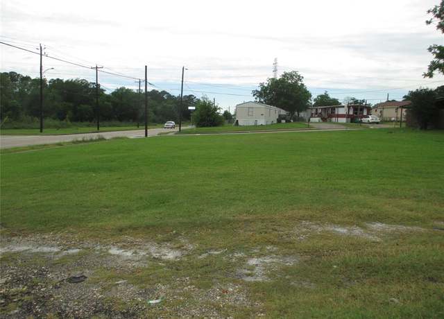 Property at 1008 W Main St, Baytown, TX 77520