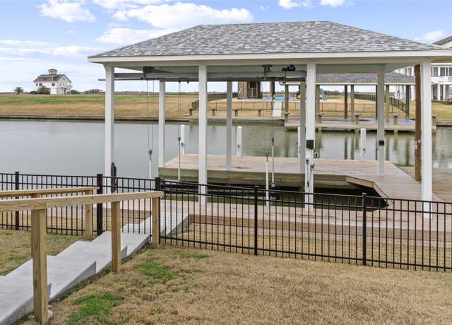 Property at 2101 Laguna Harbor Cove Blvd, Port Bolivar, TX 77650, 5 beds, 4 baths