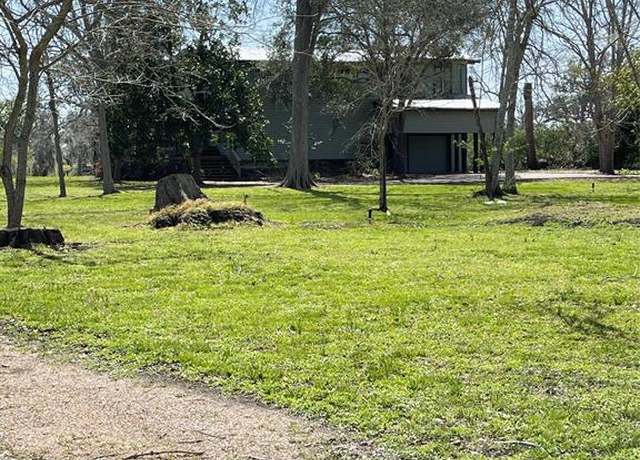 Property at 2919 County Road 510, Brazoria, TX 77422, 3 beds, 2.5 baths